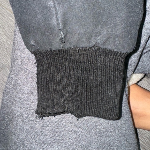 Canada Goose Men’s Bomber Jacket (Black, Size S/P) - Picture 10 of 10